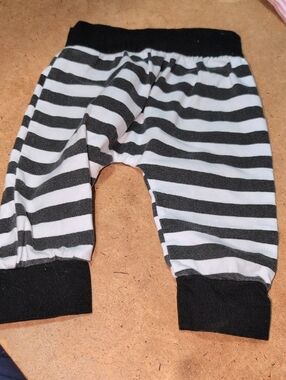Baby Black & White Striped Pants Size 70